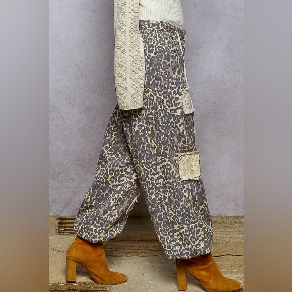 NWT POL Leopard Animal Cheetah Print Patchwork Floral Crochet Patch Jogger Pants - Picture 6 of 12